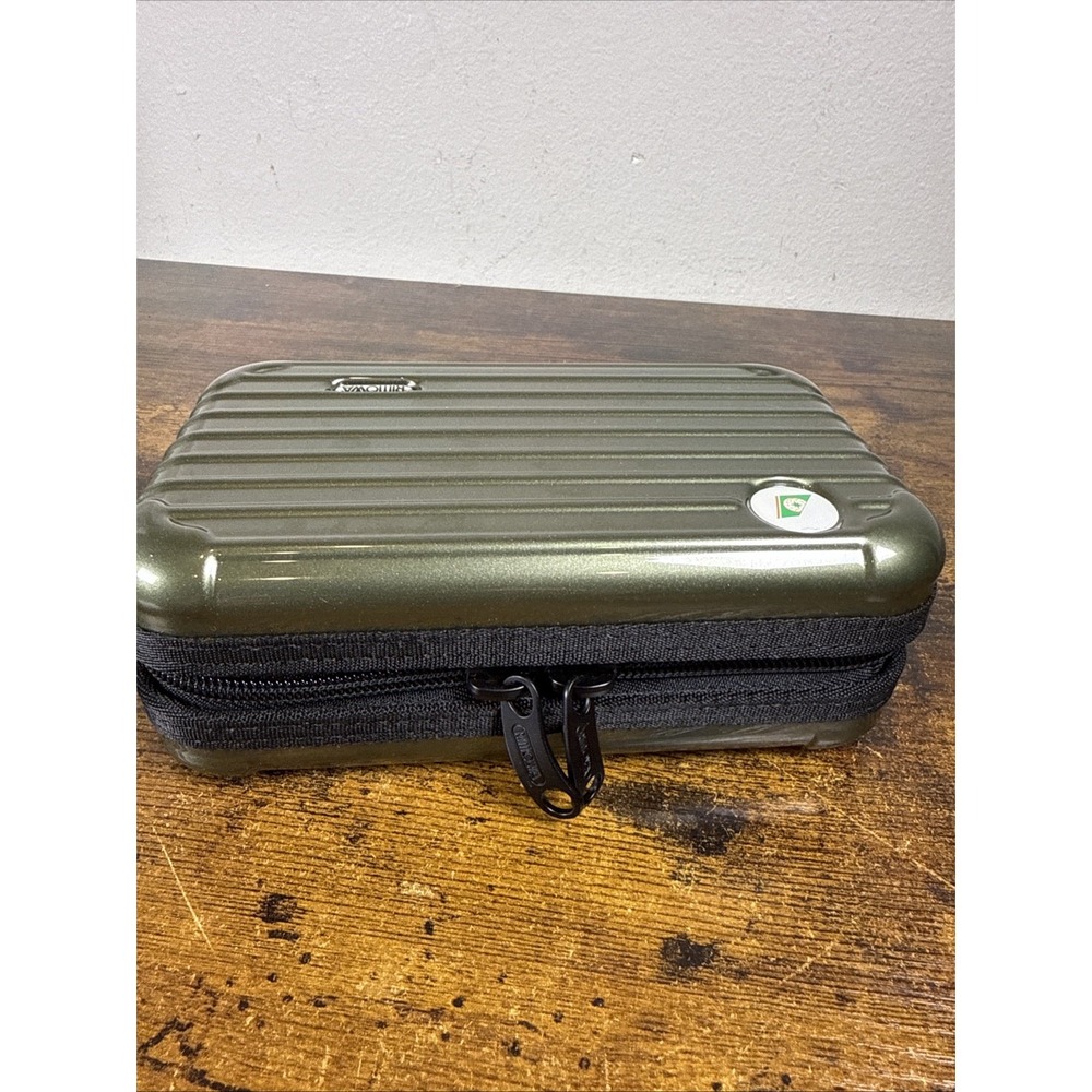 Rimowa × EVA Air First Class Amenity Hardcase Light Green Travel Toiletry Case - Picture 4 of 11